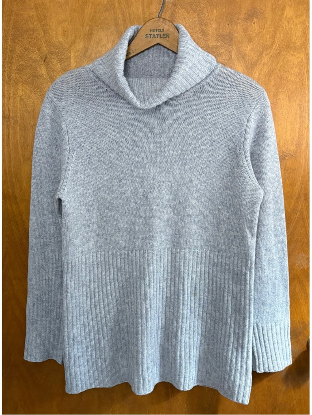 Claudia Nichole 100% Cashmere Gray Turtleneck Sweater Medium Preppy Old Money